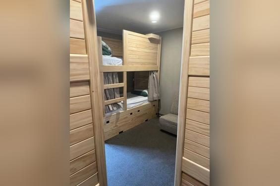 6-Bed Mixed Dormitory